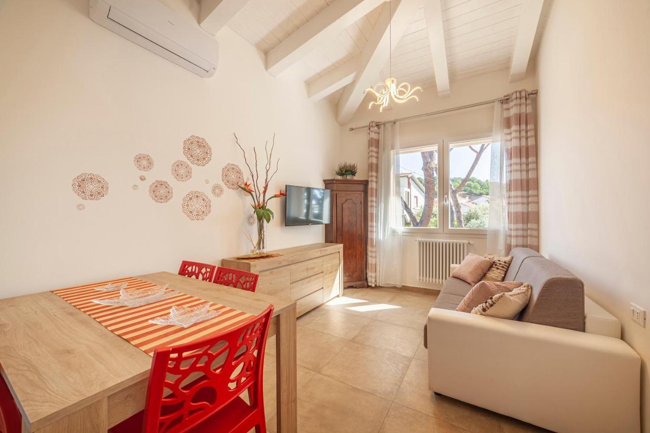 Prima Dell'Elba Family Apartments Пьомбино Екстериор снимка