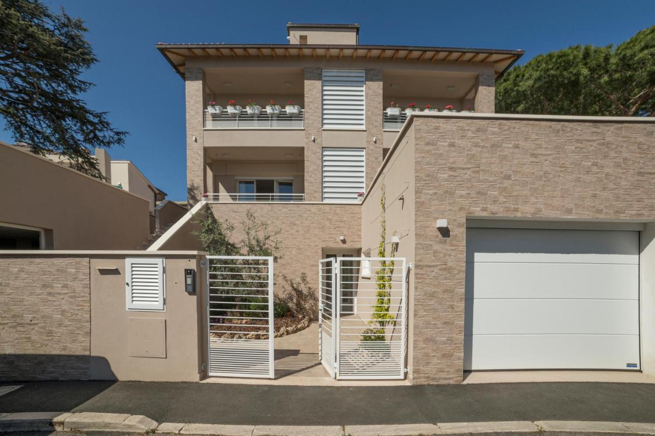 Prima Dell'Elba Family Apartments Пьомбино Екстериор снимка